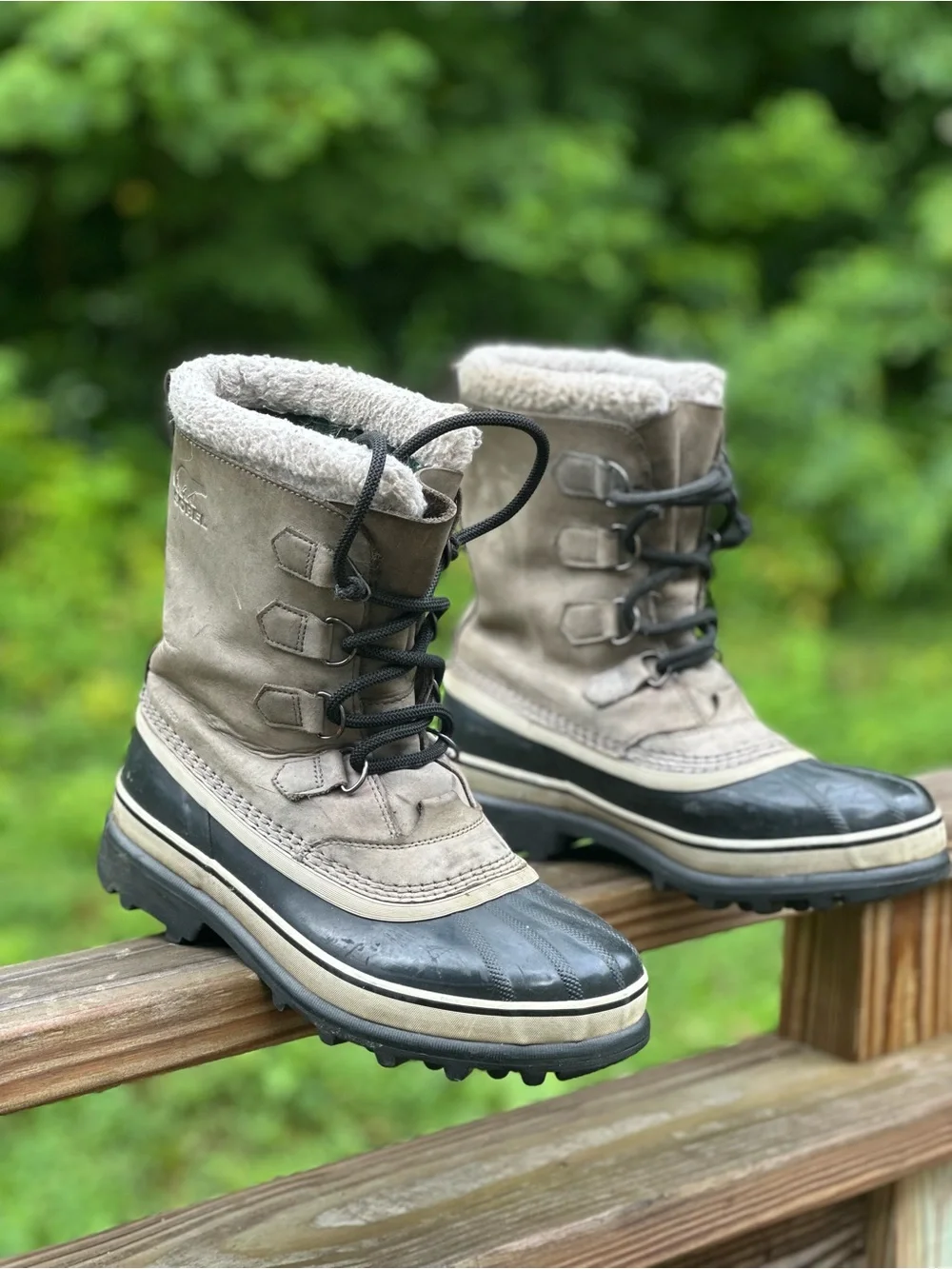 Sorel Women’s Caribou in Grey and Black Insulated Winter Boots